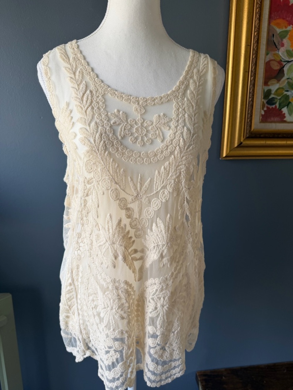 Bobbie Brooks Cream Lace Embroidered Sleeveless Camisole